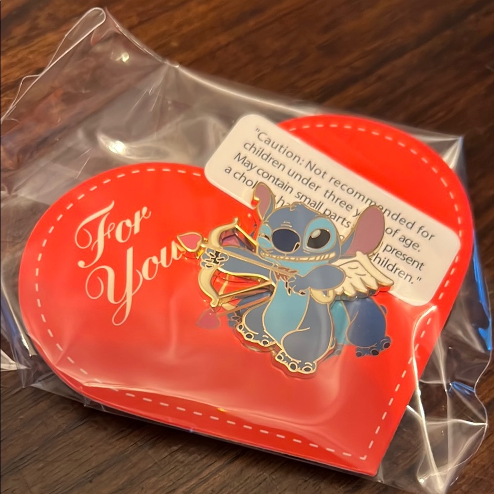 Disney Catalog - Stitch Cupid - Valentine's Day Card PIN